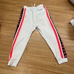 Small men’s Jordan sweats